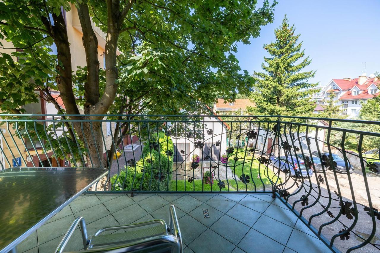 Bright & Spacious Family Apartment In Miedzyzdroje With Parking And 3 Balconies By Noclegi Renters Екстериор снимка