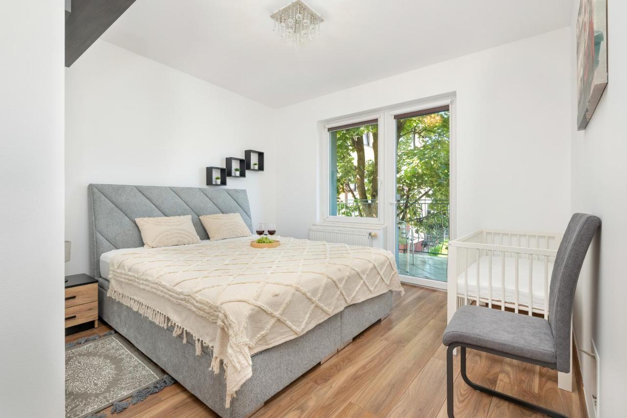 Bright & Spacious Family Apartment In Miedzyzdroje With Parking And 3 Balconies By Noclegi Renters Екстериор снимка