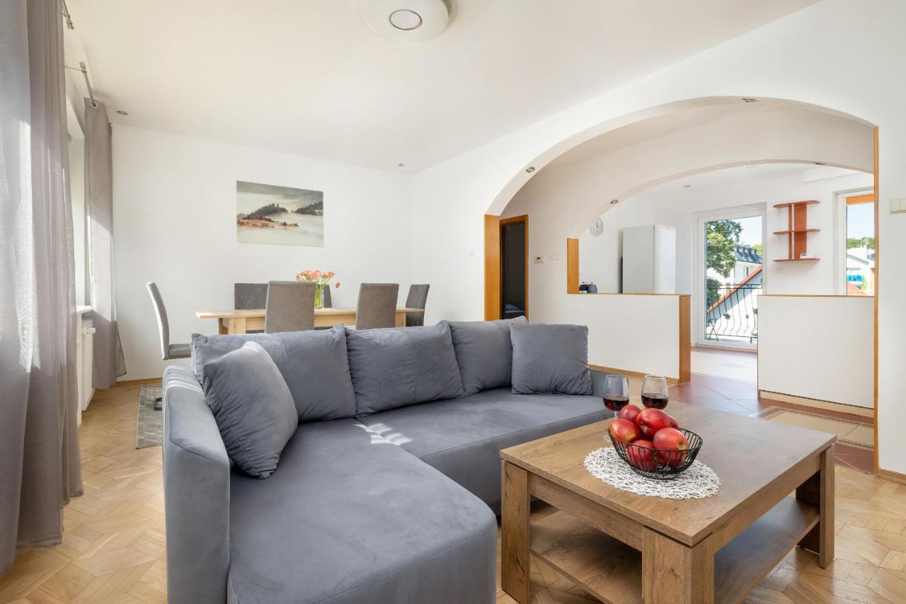 Bright & Spacious Family Apartment In Miedzyzdroje With Parking And 3 Balconies By Noclegi Renters Екстериор снимка