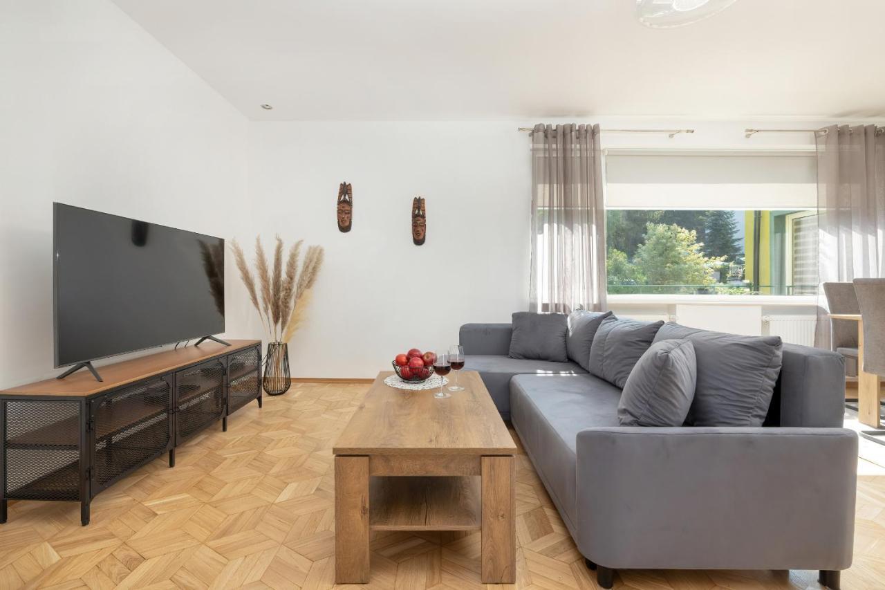 Bright & Spacious Family Apartment In Miedzyzdroje With Parking And 3 Balconies By Noclegi Renters Екстериор снимка