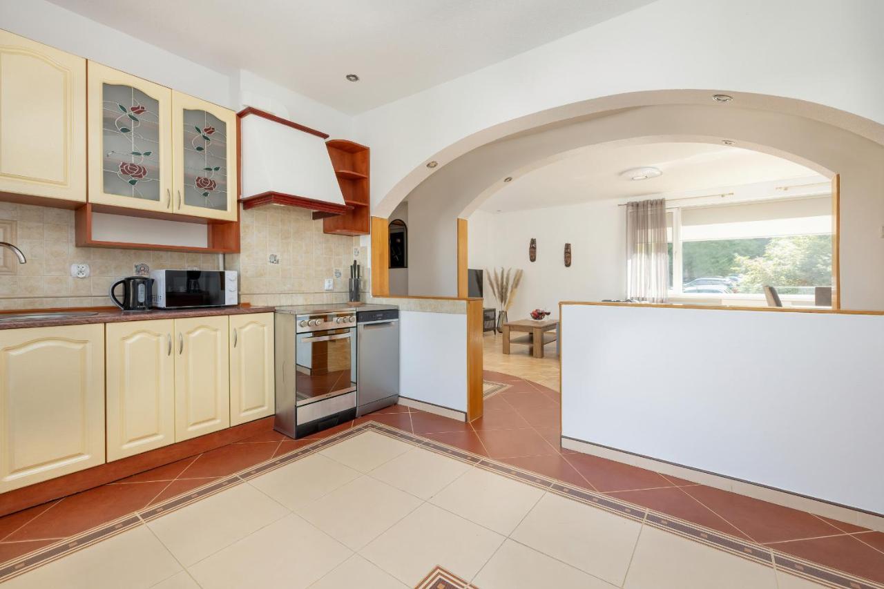 Bright & Spacious Family Apartment In Miedzyzdroje With Parking And 3 Balconies By Noclegi Renters Екстериор снимка