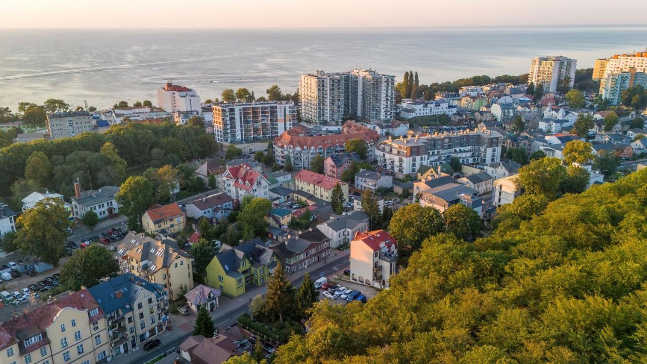 Bright & Spacious Family Apartment In Miedzyzdroje With Parking And 3 Balconies By Noclegi Renters Екстериор снимка